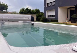 Découvrez notre nouvelle installation d'un spa de nage Aquastream sur la commune de Saint-Hilaire-de-Brethmas, dans le Gard
