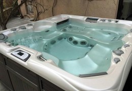 Installation d'un spa haut de gamme 5/6 places dans la ville de Gardanne, Bouches-du-Rhône